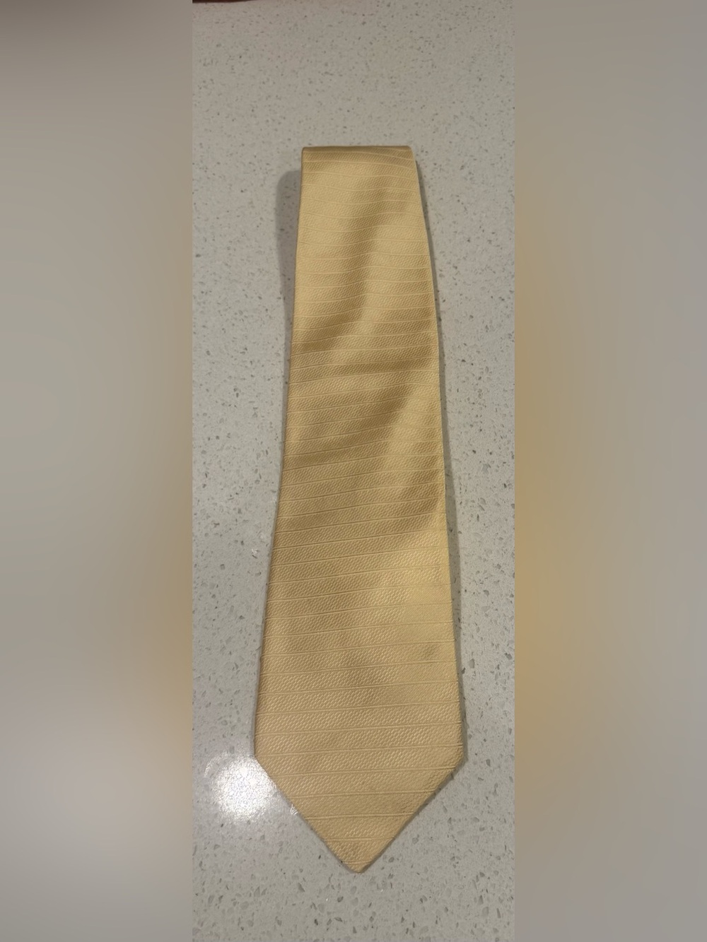 Men's Solid Pale Yellow Silk Tie